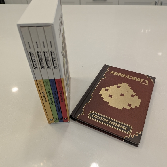 Minecraft Guide Collection with Bee Figures - Multicolor - Picture 12 of 12